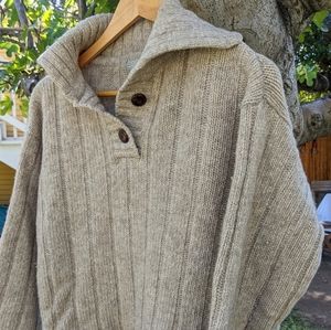Cozy Espirit Winter Sweater With Button and Collar Details (S)